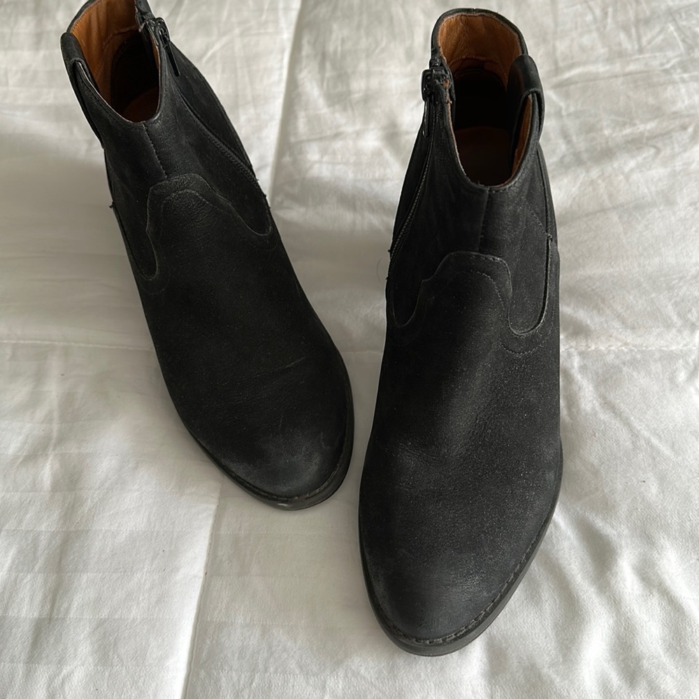 Vionic Black Leather Ankle Boots